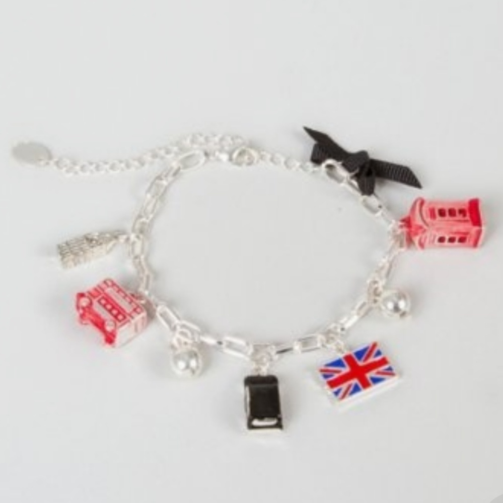 Claire's England Themed Charm Bracelet🇬🇧